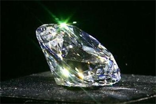 如何鉴定钻石
