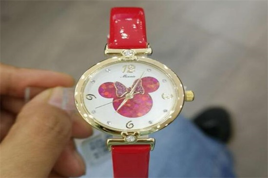 迪士尼手表怎么调时间