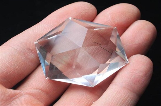 水晶和玻璃的鉴别方法