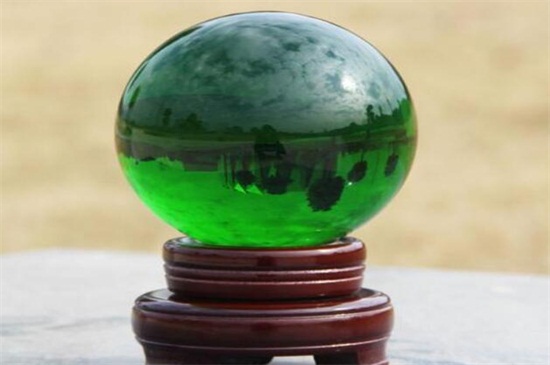 绿色水晶代表什么