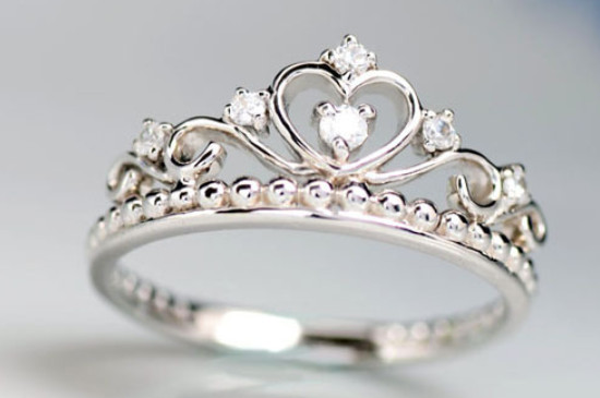 皇冠造型戒指的寓意