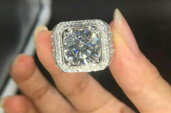 钻石是水晶吗