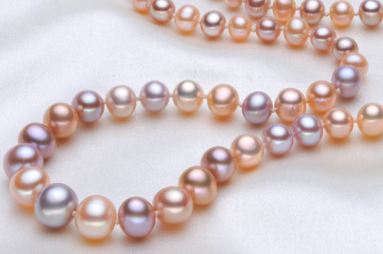 彩色珍珠是怎么形成的