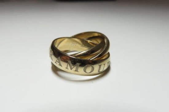 戒指上amour是什么意思