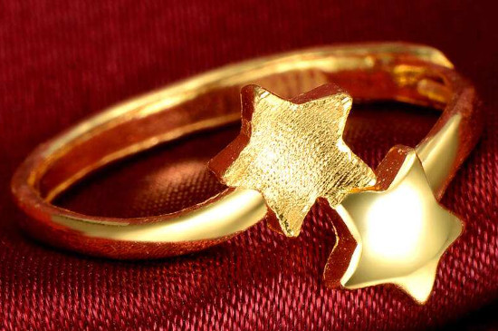足金黄金戒指怎么变银色了