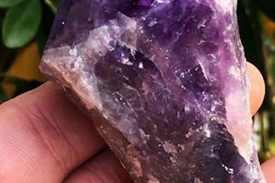 紫水晶原石的功效与作用