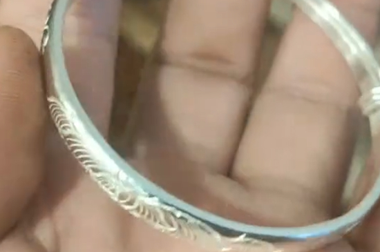 银手镯变黑是什么征兆