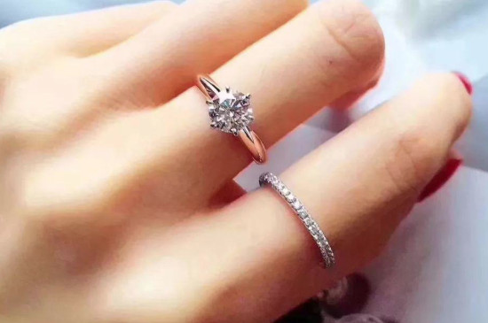 女人不要给自己买戒指，女人买戒指象征什么