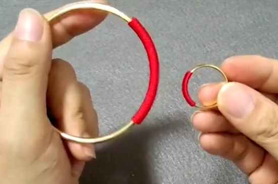 戒指缠绕红线方法