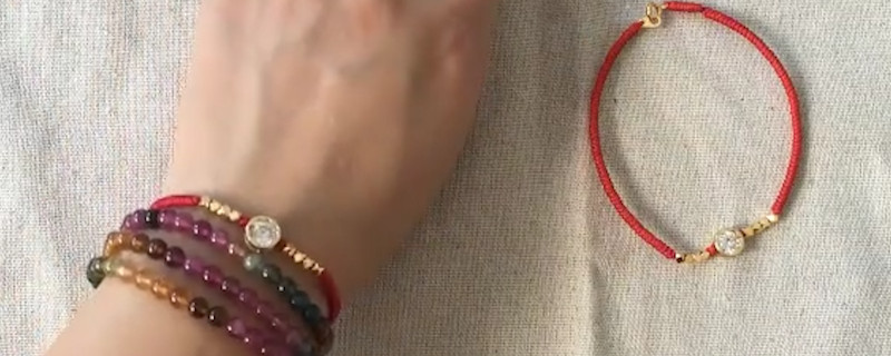 红绳要戴在左手还是右手 有什么含义吗