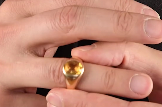 男士结婚戒指戴哪个手指