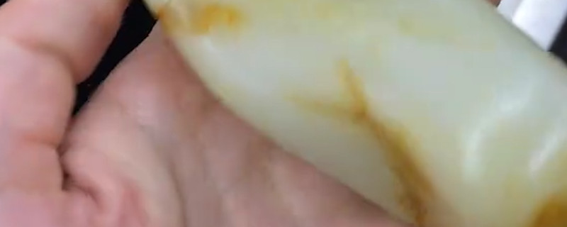 玉原石表面有什么特征