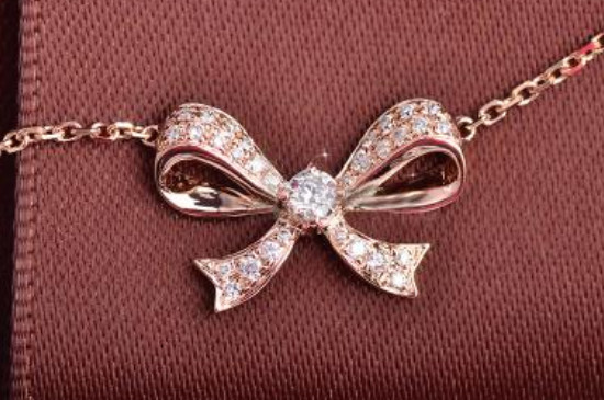 钻石蝴蝶结项链的寓意和象征