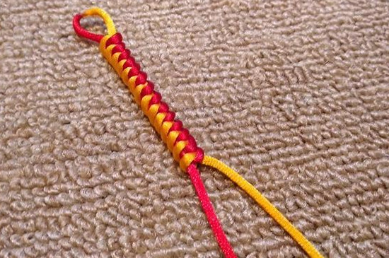 项链吊坠编绳方法