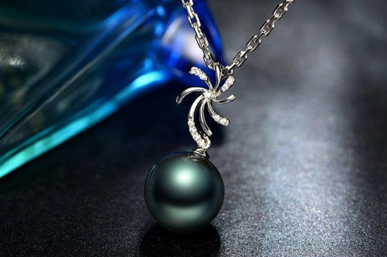 南洋珍珠一颗多少钱，1800～2400元一克左右