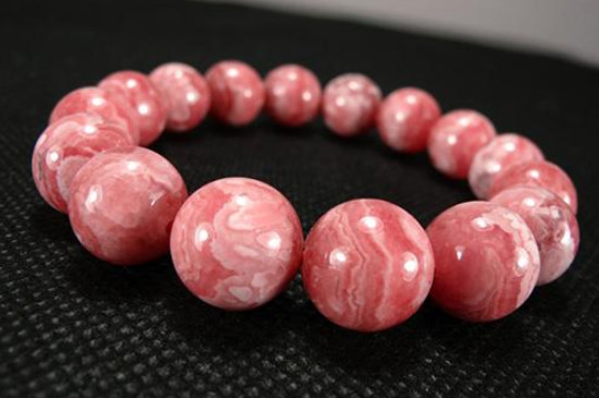 招桃花最厉害的水晶，粉水晶草莓晶紫水晶红纹石