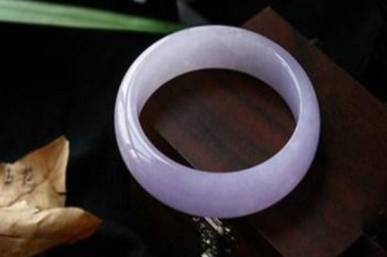 紫罗兰手镯什么颜色最好，粉紫色紫罗兰品质最高