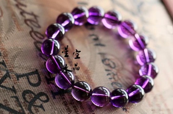 真紫水晶手链一般多少钱，通常在200～1000元左右