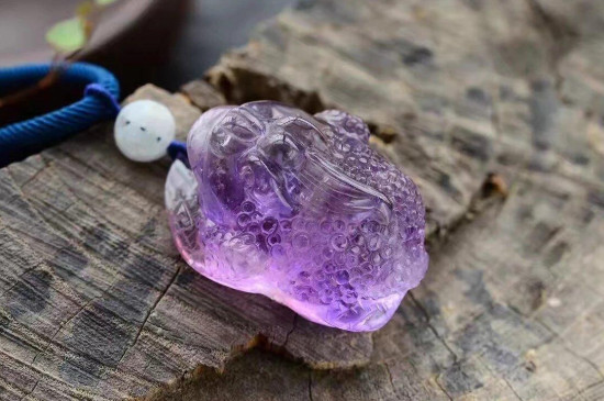 紫水晶的颜色等级，紫水晶一共有6个等级
