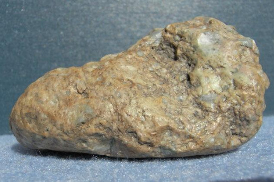伊丁陨石价格多少钱一克，300～1000元一克