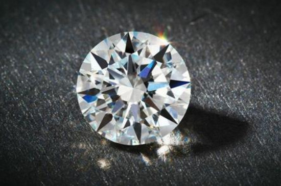 什么是莫桑钻石和钻石的区别