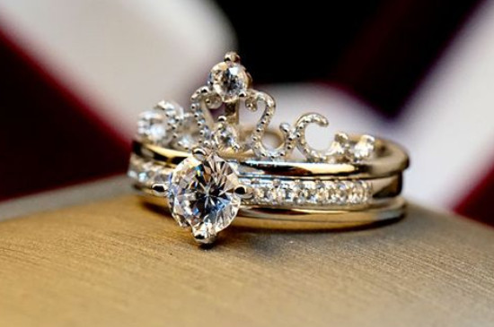 钻石戒指款式的寓意和象征