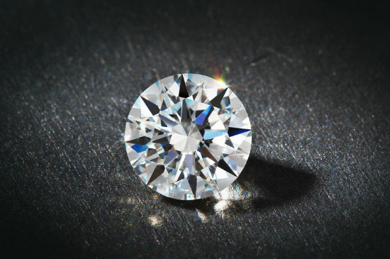 怎样分辨真假钻石