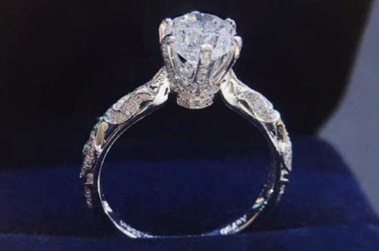 金750钻石戒指是什么材质的