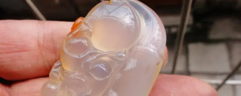 玛瑙可以和银手镯一起戴吗