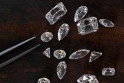 如何辨别钻石真假最简单的方法
