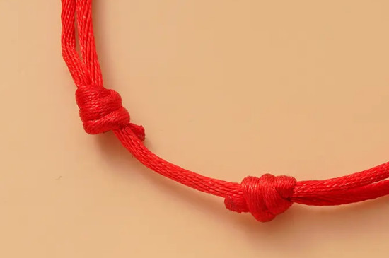 红绳手链收尾伸缩活结图片